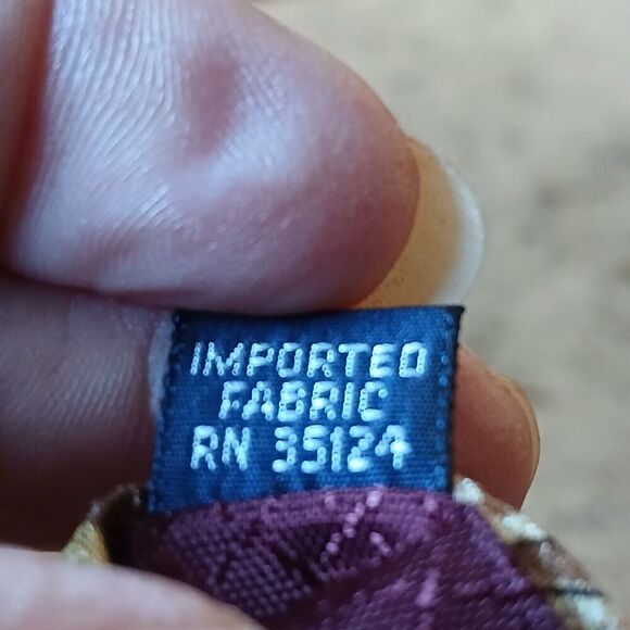 3 Christmas Tie's Zylos, Eton, and Mark Mathicu Collection. - Picture 13 of 13